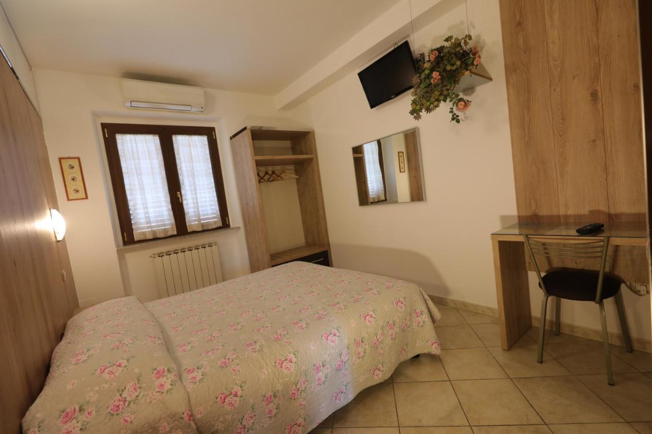 Il Villino Agriturismo B&B Belforte del Chienti Exterior foto